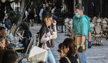 Κορωνοϊός: «Καμπάνα κινδύνου και όχι καμπανάκι» για τα φαινόμενα χαλάρωσης