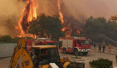Φωτιά Ζάκυνθος: Εκκενώνονται τα χωριά Αγαλάς και Κερί