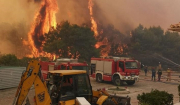 Φωτιά Ζάκυνθος: Εκκενώνονται τα χωριά Αγαλάς και Κερί