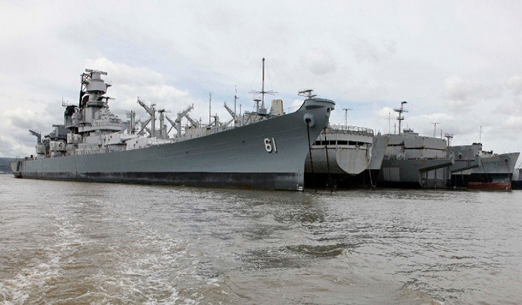 Βρετανία: Εξετάζει πιο ενεργή συμμετοχή στον πόλεμο στη Μέση Ανατολή