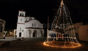 Το πρόγραμμα φωταγώγησης Χριστουγεννιάτικων δέντρων στις Δημοτικές Κοινότητες Πάρου