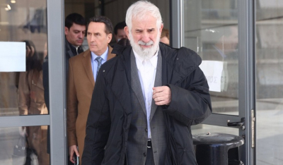 Πέτρος Φιλιππίδης: Ποινή φυλάκισης τριών ετών με αναστολή - Έφυγε ελεύθερος από το δικαστήριο