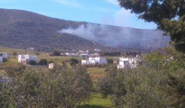 Κατασβέστηκε η φωτιά στον Πρόδρομο της Πάρου