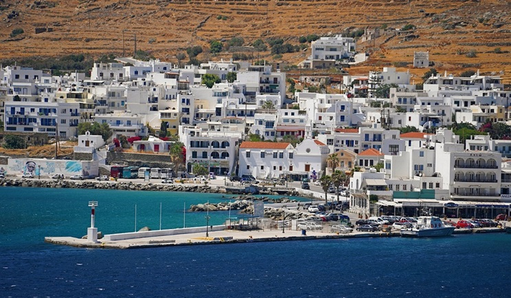 Θαλάσσια διακομιδή από το λιμάνι της Τήνου