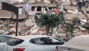 Σεισμός στη Σάμο: Κατέρρευσαν κτήρια στη Σμύρνη – Οι πρώτες εικόνες