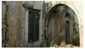 Να μην γκρεμιστεί το σπίτι της μητέρας του Μανώλη Γλέζου στην Μάρπησσα της Πάρου