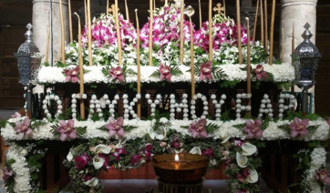 Πάρος: Βαθιά ευλάβεια στον Ι.Ν. Παναγίας Εκατονταπυλιανής τη Μ.Παρασκευή