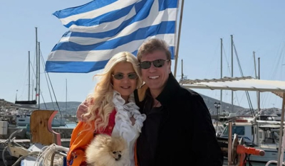 Στην Πάρο ερωτευμένη με Τούρκο επιχειρηματία η Μαρίνα Σταυράκη (βίντεο)