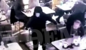 Βίντεο – σοκ: Η στιγμή που ο δράστης μπαίνει στην καφετέρια και πυροβολεί κατά θαμώνων