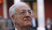 Στη εντατική με πνευμονία ο Χρήστος Σαρτζετάκης