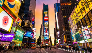 Η Times Square αποκτά συντριβάνι 5,5 μέτρων -Θα «βρέχει» κολόνια και θα ρίχνουν κέρματα για ευχές