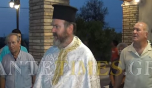 Ζάκυνθος: Παρ&#039; ολίγον σύρραξη σε πανηγύρι - Πήγαν να πιαστούν στα χέρια γιατί ο ιερέας κάλεσε τους πολίτες να εμβολιαστούν