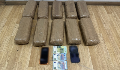 Συνελήφθησαν -2- ημεδαποί για κατοχή και διακίνηση άνω των -10- κιλών κάνναβης