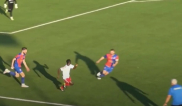 Απίστευτο σκηνικό σε ματς της Αθήνας: Δεν τήρησε το fair-play, σκόραρε και τον πήραν στο κυνήγι! (Βίντεο)