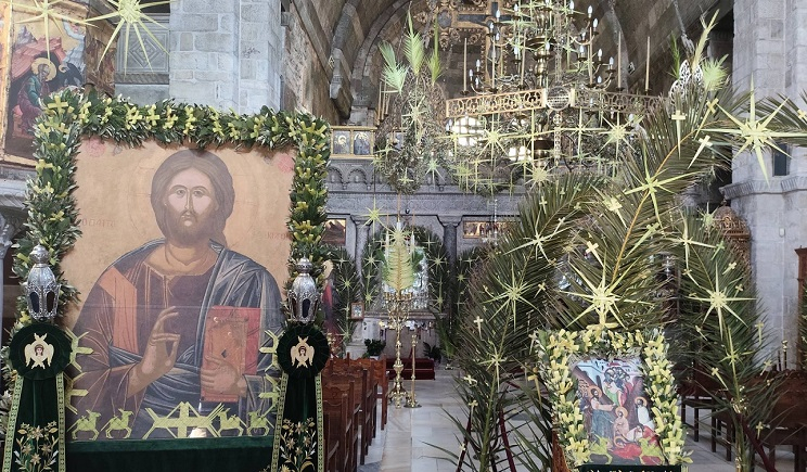 Πάρος: Περίλαμπρος ο στολισμός του Ι.Ν. Παναγίας Εκατονταπυλιανής για την Κυριακή των Βαΐων