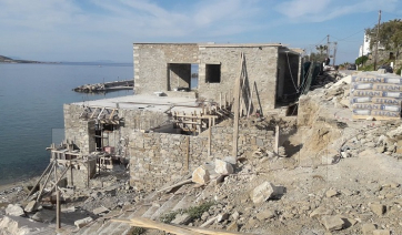 Πάρος: Δεύτερη &quot;ζωή&quot; για τον Κοινοτικό Ξενώνα του Ε.Ο.Τ. στη Νάουσα! Προχωρά η ανακατασκευή για μελλοντική αξιοποίηση...
