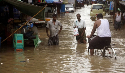 Ινδία: Τουλάχιστον 73 νεκροί από τις ισχυρές βροχοπτώσεις