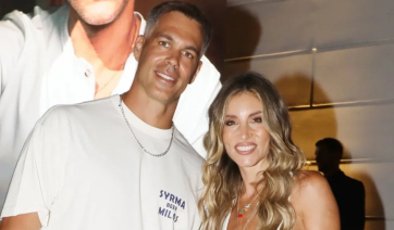 Οικονομάκου – Τσερέλα: Έτσι είναι το «save the date» που εστάλη στους καλεσμένους για τον γάμο τους στην Πάρο