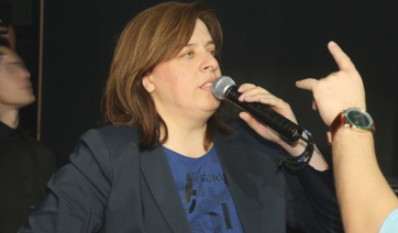 Γωγώ Τσαμπά: Άγριος καυγάς σε πανηγύρι στο Αγρίνιο - Εκτοξεύτηκαν καρέκλες (βίντεο)