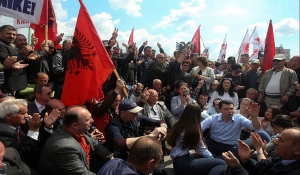 Καζάνι εμφυλίου βράζει στην προεκλογική Αλβανία