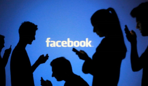 Ο μισός πληθυσμός της γης επισκέπτεται μηνιαίως τις πλατφόρμες του Facebook