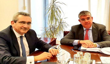 Συνάντηση του Περιφερειάρχη Γιώργου Χατζημάρκου με τον Υφυπουργό Ανάπτυξης &amp; Επενδύσεων Γιάννη Τσακίρη