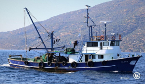 Προκλητική, Καταστροφική και Παράνομη Αλιεία από 6 Τουρκικές Μηχανότρατες κοντά στις ακτές της Λέρου (Βίντεο)