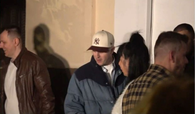 O Good Job Nicky μπήκε από την πίσω πόρτα στο χθεσινό πάρτι, συνοδευόμενος από τη σύντροφό του (βίντεο)