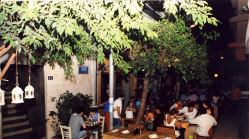 Από 15 Μαΐου το ωράριο στην εστίαση πάει μέχρι τις 12 το βράδυ