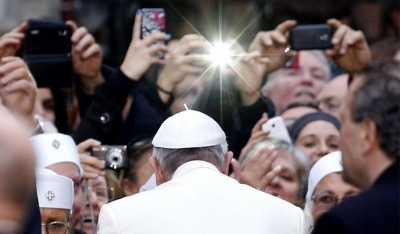 Βατικανό σε καλόγριες: Αφήστε το Facebook και το Twitter και πιάστε... την προσευχή