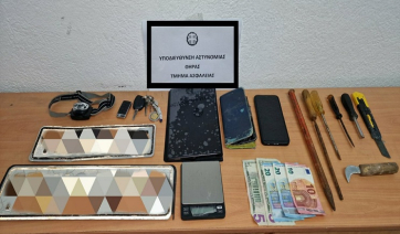 Εξιχνιάστηκαν δέκα διαρρήξεις οχημάτων στη Θήρα