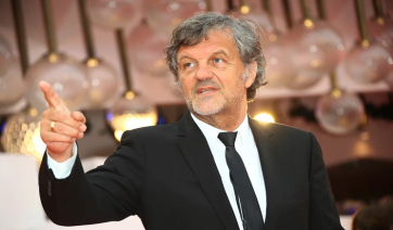 Επίτιμος δημότης Σίφνου ο Ε. Κουστουρίτσα (βίντεο)