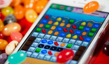 Εξοπλισμένα με το Candy Crush Saga θα είναι τα Windows 10