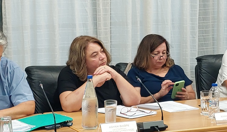 Πάρος: Παρθενική εμφάνιση της νέας δημοτικής συμβούλου της πλειοψηφίας στη συνεδρίαση του Δ.Σ.