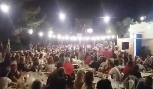 Μεγάλη επιτυχία! Μια πρωτόγνωρα μοναδική βραδιά στις Καμάρες Πάρου! (Βίντεο)