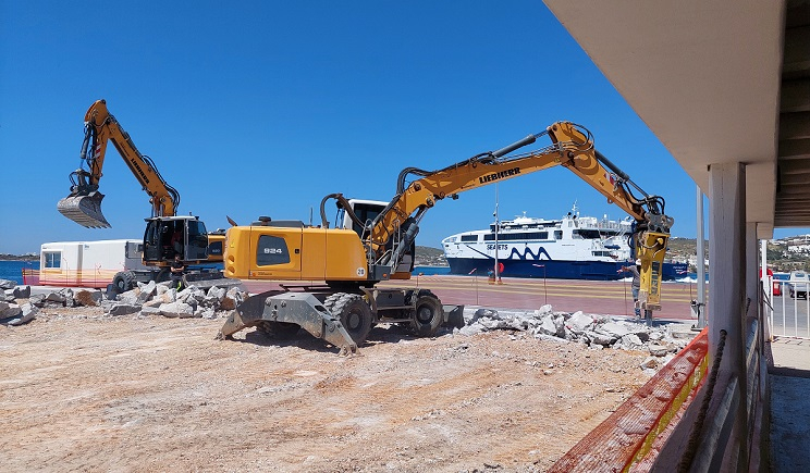 Πάρος: «Επιχείρηση» εκσυγχρονισμού του κεντρικού λιμανιού – Μόλις ξεκίνησε (Βίντεο)