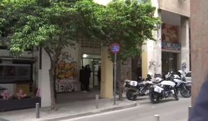 Τραγωδία στην Αθήνα: Τα τελευταία λεπτά πριν την πτώση της γυναίκας - «Ξύπνησα από κραυγές, φώναζε συγγνώμη, άνοιξε, έλα πίσω» - Αποκλειστικό βίντεο