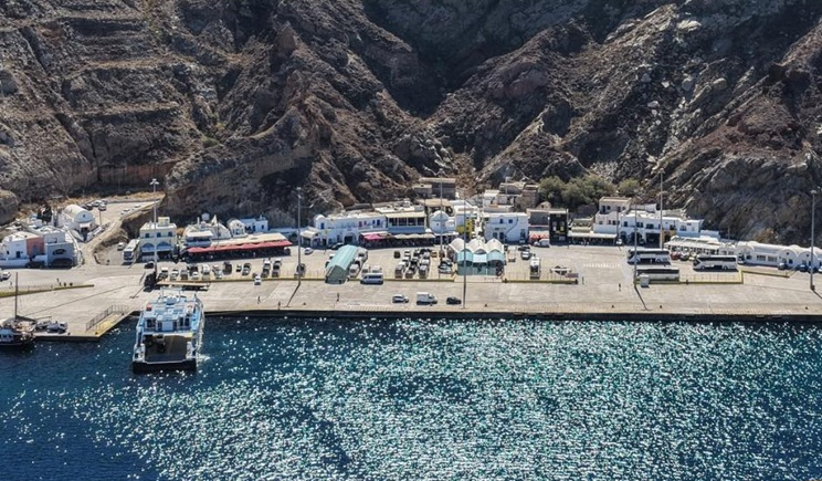 Προμήθεια και εγκατάσταση μόνιμων ελαστικών προσκρουστήρων σε όλα τα μήκη των λιμενικών ζωνών στο λιμάνι του Αθηνιού Θήρας