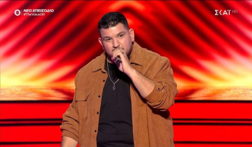 Ο Μιχάλης Χατζηγιάννης από την Κίμωλο διάλεξε Μαζώ! (βίντεο)