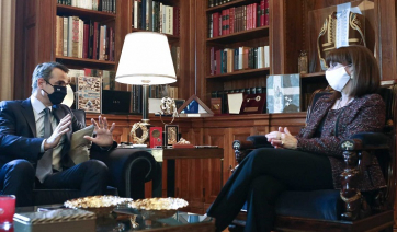 Νέα Μέτρα: Ανοικτό από Μητσοτάκη να ληφθούν και πριν την Πρωτοχρονιά