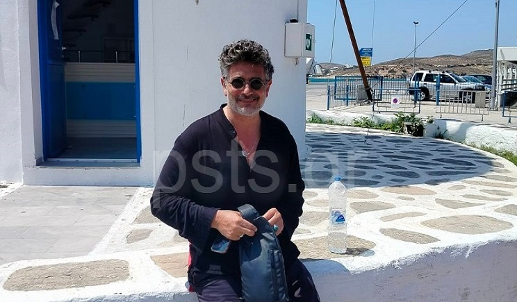 Πάρος: Ο γνωστός ηθοποιός Γιωργής Τσαμπουράκης στο νησί
