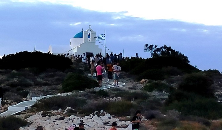 Πάρος, Εορτή της Αναλήψεως: Κολυμβητικός Διάπλους και Παραδοσιακό Πανηγύρι στο νησάκι της Αγ. Καλής (Βίντεο)