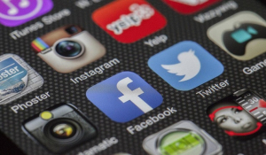 «Έπεσε» το Facebook και το instagram - Προβλήματα σε πολλούς χρήστες