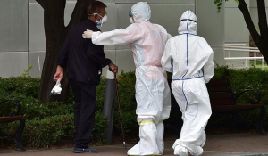 Κορωνοϊός: Φονικότερος από τον SARS με 811 νεκρούς - «Χτύπησε» και σαλέ στις γαλλικές Άλπεις