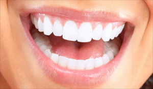 Συμβουλές από οδοντιάτρους της Αγία Παρασκευής για να έχετε λευκότερα δόντια.