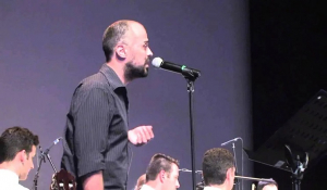 Πέθανε σε ηλικία 38 ετών ο τραγουδιστής Δημήτρης Σαμαρτζής