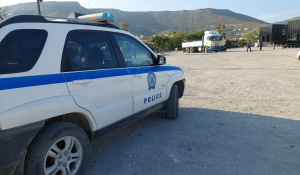 Σύλληψη (4) ημεδαπών για παράνομη εγκατάσταση – (κατασκήνωση) στην Πάρο