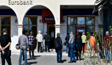 Μπλόκο σε ανεμβολίαστους: Με rapid test η είσοδος σε τράπεζες, Δημόσιο -Στις 18:00 ανακοινώσεις