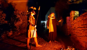 Πάρος, Μάρπησσα: Βαθύ κατανυκτικό βίωμα στις Αναπαραστάσεις του Θείου Δράματος κατά την Περιφορά του Επιταφίου (Βίντεο)