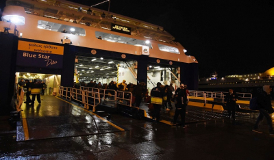 Πρωτοχρονιά στο Λιμάνι του Πειραιά και υποδοχή του πλοίου ''ΜΠΛΟΥ ΣΤΑΡ ΔΗΛΟΣ''